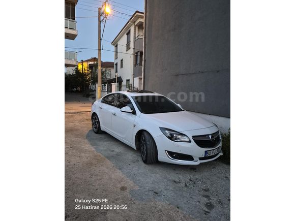 Öğretmenden Opel Insignia 1.6 CDTI Sport 2017 Model
