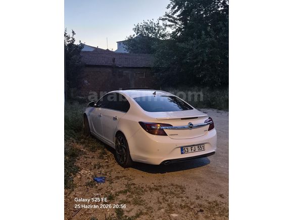 Öğretmenden Opel Insignia 1.6 CDTI Sport 2017 Model