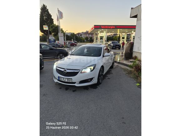 Öğretmenden Opel Insignia 1.6 CDTI Sport 2017 Model