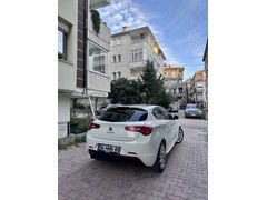 Sahibinden Alfa Romeo Giulietta 1.4 TB MultiAir Distinctive 2014 Model  164.100 km Beyaz
