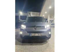 Sahibinden Citroen Berlingo 1.5 BlueHDI Shine 2024 Model 