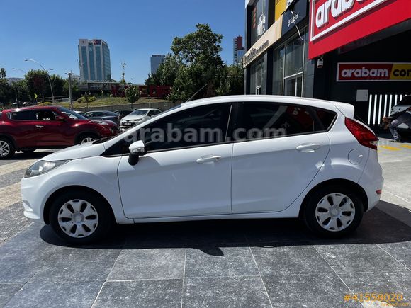Galeriden Ford Fiesta 1.4 TDCi Trend 2012 Model Antalya 246.954 km Beyaz