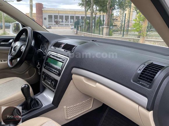 HATASIZ BOYASIZ İLK EL 140 BİNDE DPF ELEGANCE OCTAVIA