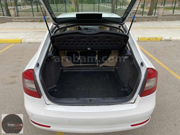 HATASIZ BOYASIZ İLK EL 140 BİNDE DPF ELEGANCE OCTAVIA
