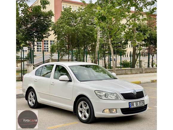 HATASIZ BOYASIZ İLK EL 140 BİNDE DPF ELEGANCE OCTAVIA