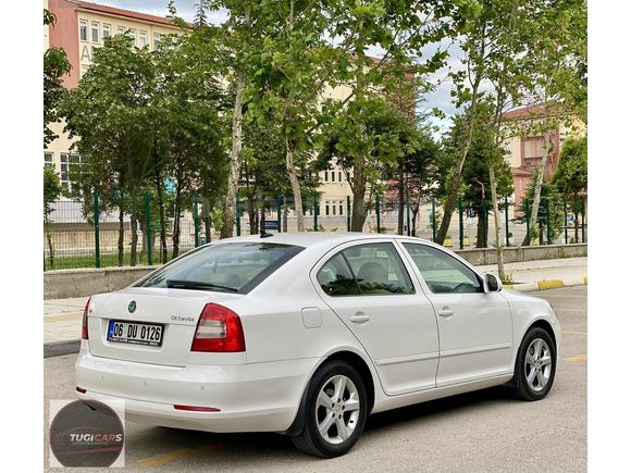 HATASIZ BOYASIZ İLK EL 140 BİNDE DPF ELEGANCE OCTAVIA