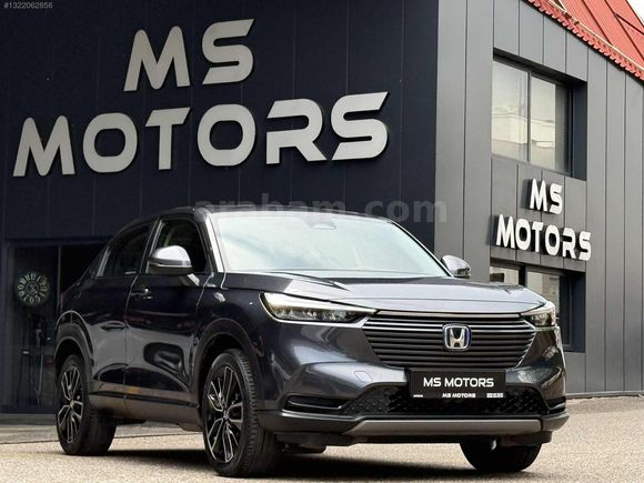 2023 ÇIKIŞLI / HR-V / HYBRİD / HATASIZ / 44.000 KM`DE