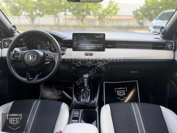 2024-HONDA-HRV-19 BİN-KM-HATASIZ-HYBRİT-STYLE PLUS-CAM TAVAN-