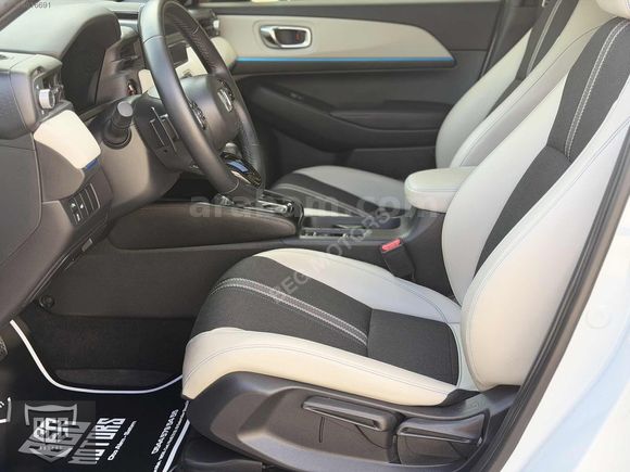 2024-HONDA-HRV-19 BİN-KM-HATASIZ-HYBRİT-STYLE PLUS-CAM TAVAN-