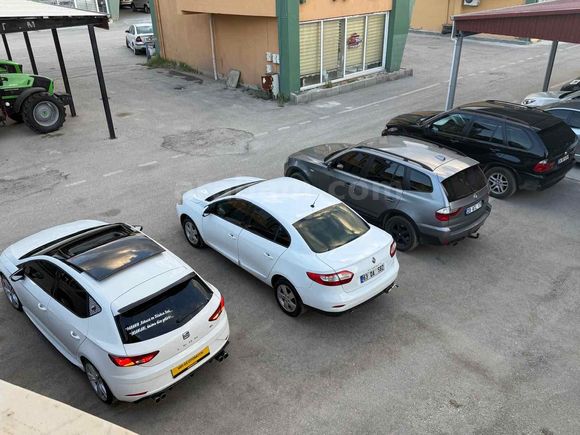 Galeriden Seat Leon 1.6 TDI Style 2018 Model Van