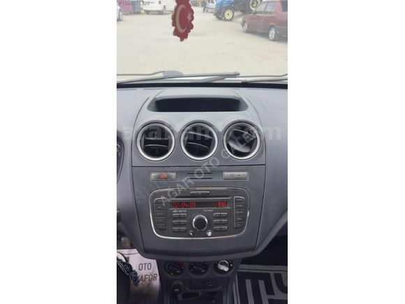 TERMOKİNLİ FORD TRANSİT CONNECT 75 HP