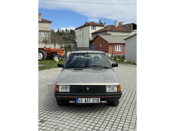 Galeriden Renault R 9 1.4 Broadway 1989 Model Bursa