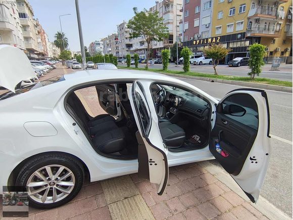 2021 çıkışlı Megane 168 bin km touch plus dizel otomatik hatasız