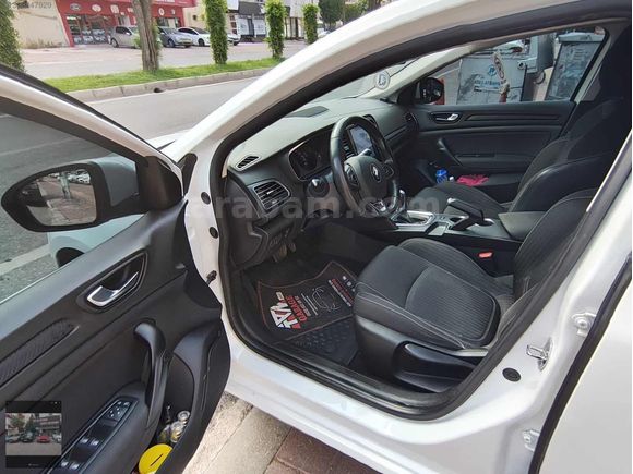 2021 çıkışlı Megane 168 bin km touch plus dizel otomatik hatasız