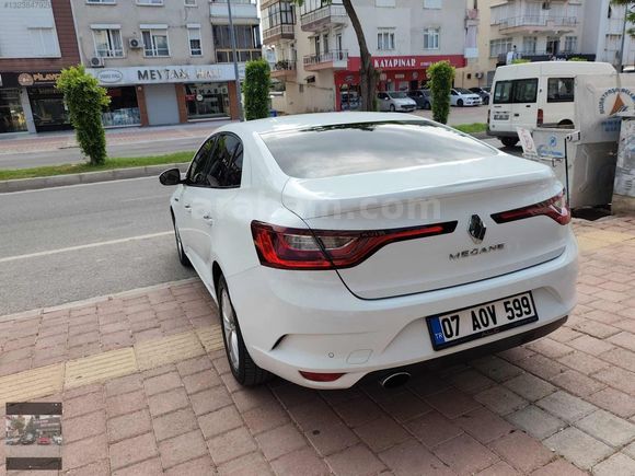 2021 çıkışlı Megane 168 bin km touch plus dizel otomatik hatasız