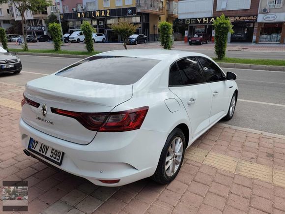 2021 çıkışlı Megane 168 bin km touch plus dizel otomatik hatasız