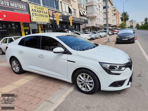 2021 çıkışlı Megane 168 bin km touch plus dizel otomatik hatasız