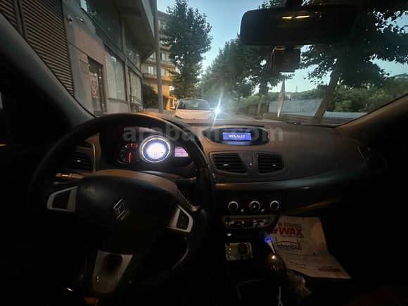 Sahibinden Renault Megane 1.5 dCi Icon 2013 Model  230.000 km Gri (Gümüş)