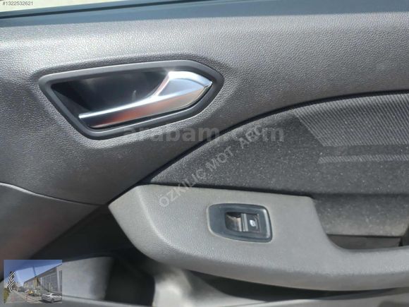 ÖZKILIÇ RENAULT-DACİA YETKİLİ BAYİ'DEN SERVİS BAKIMLI CLİO