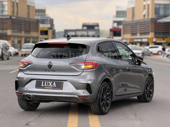 LUXA AUTO'DAN HATASIZ BOYASIZ TRAMERSİZ DÜŞÜK KM