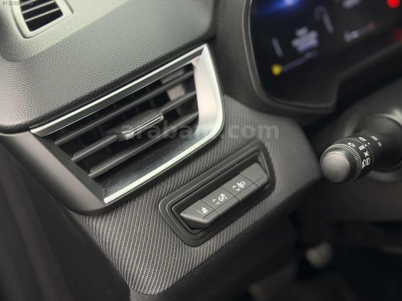 LUXA AUTO'DAN HATASIZ BOYASIZ TRAMERSİZ DÜŞÜK KM