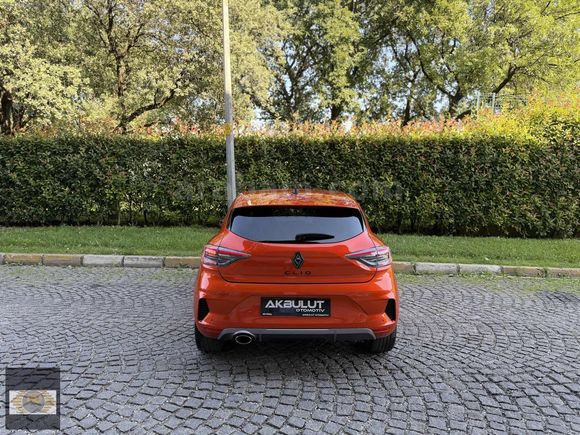 2024 MODEL RENAULT CLİO 1.0 TCE ALPİNE 25.000 KM HATSIZ