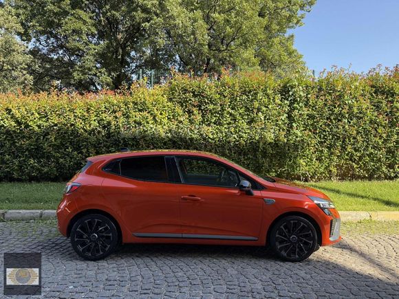 2024 MODEL RENAULT CLİO 1.0 TCE ALPİNE 25.000 KM HATSIZ