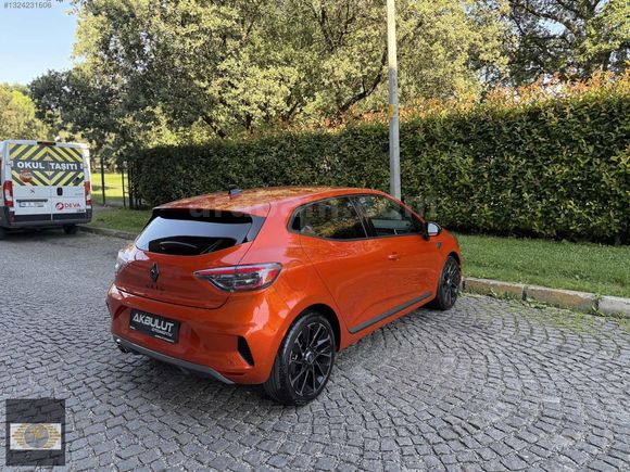 2024 MODEL RENAULT CLİO 1.0 TCE ALPİNE 25.000 KM HATSIZ
