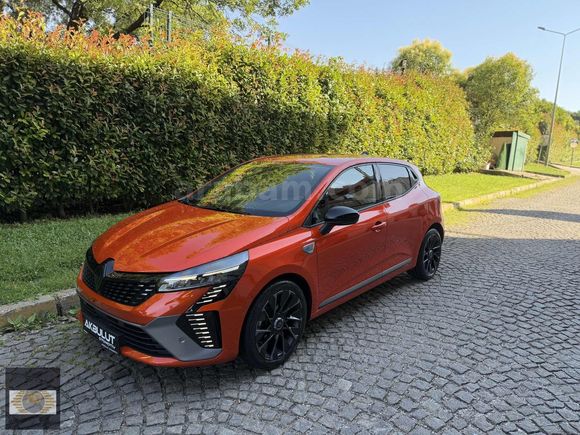 2024 MODEL RENAULT CLİO 1.0 TCE ALPİNE 25.000 KM HATSIZ