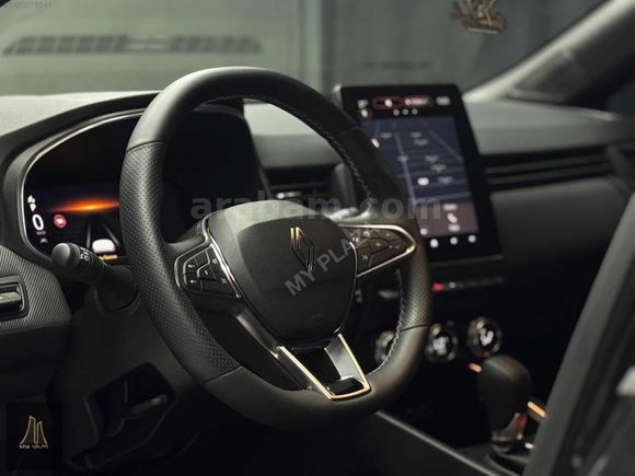 MY PLAZA- 2025 RENAULT CLİO 1.0 TCe TECHNO ESPRİT ALPİNE HATASIZ
