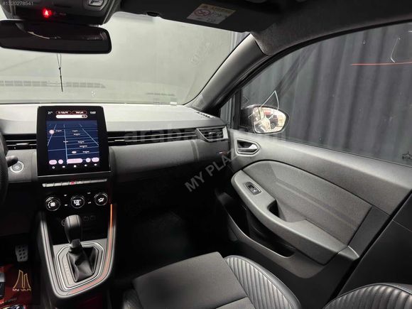 MY PLAZA- 2025 RENAULT CLİO 1.0 TCe TECHNO ESPRİT ALPİNE HATASIZ