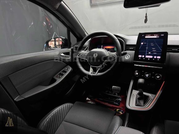 MY PLAZA- 2025 RENAULT CLİO 1.0 TCe TECHNO ESPRİT ALPİNE HATASIZ