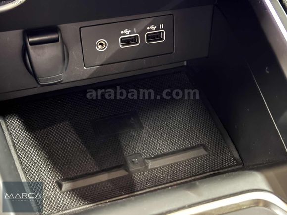 MARCA 2025 RENAULT CLİO TECHNO ESPRİT ALPHINE/HATASIZ/18.500KM