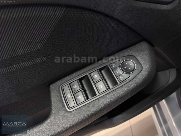 MARCA 2025 RENAULT CLİO TECHNO ESPRİT ALPHINE/HATASIZ/18.500KM
