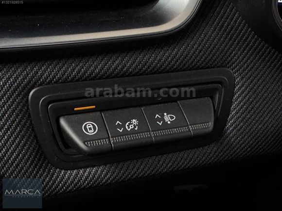 MARCA 2025 RENAULT CLİO TECHNO ESPRİT ALPHINE/HATASIZ/18.500KM