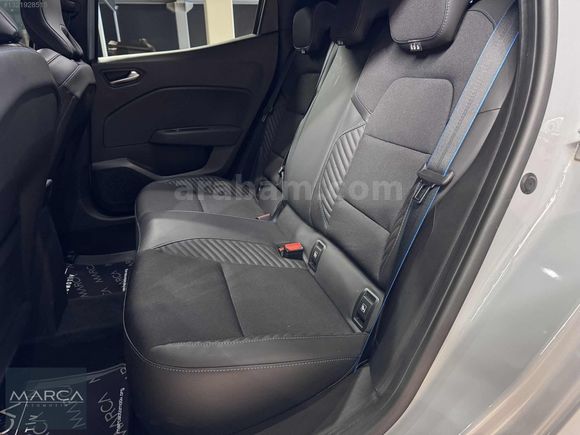 MARCA 2025 RENAULT CLİO TECHNO ESPRİT ALPHINE/HATASIZ/18.500KM