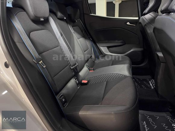 MARCA 2025 RENAULT CLİO TECHNO ESPRİT ALPHINE/HATASIZ/18.500KM