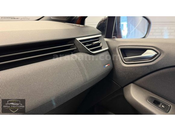 HATASIZ RENAULT CLİO TECHNO ESPRIT ALPİNE LANSMAN B. EKRAN 14KM