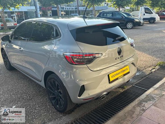 GENİŞ EKRAN GSR2 ALPİNE CLİO DÜŞÜK KM HATASIZ