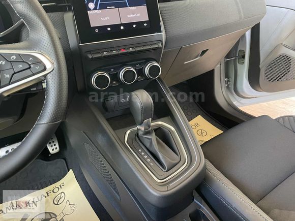 2025 RENAULT CLİO 1.0 TCE TECHNO ESPRİT ALPİNE HATASIZ 23.500KM