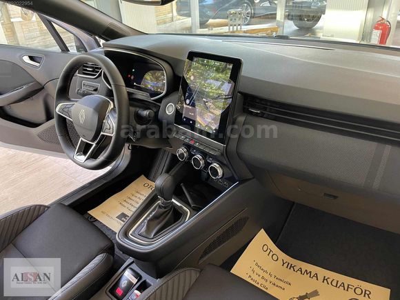 2025 RENAULT CLİO 1.0 TCE TECHNO ESPRİT ALPİNE HATASIZ 23.500KM