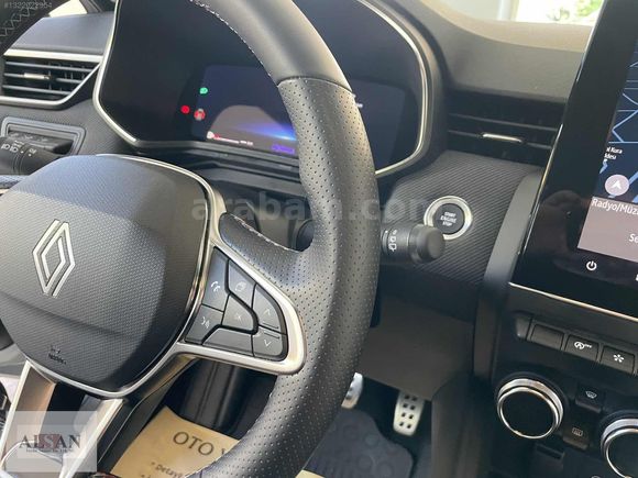 2025 RENAULT CLİO 1.0 TCE TECHNO ESPRİT ALPİNE HATASIZ 23.500KM