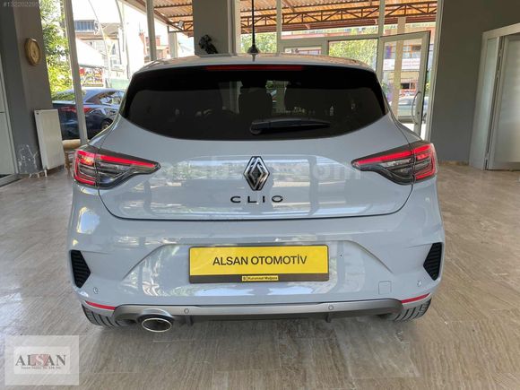 2025 RENAULT CLİO 1.0 TCE TECHNO ESPRİT ALPİNE HATASIZ 23.500KM