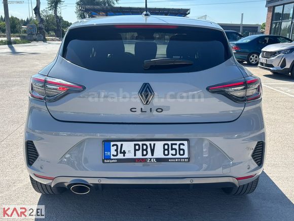ESKİŞEHİR KAR 2. EL'DEN 2025 RENAULT CLİO TECHNO ESPRİT ALPHİNE