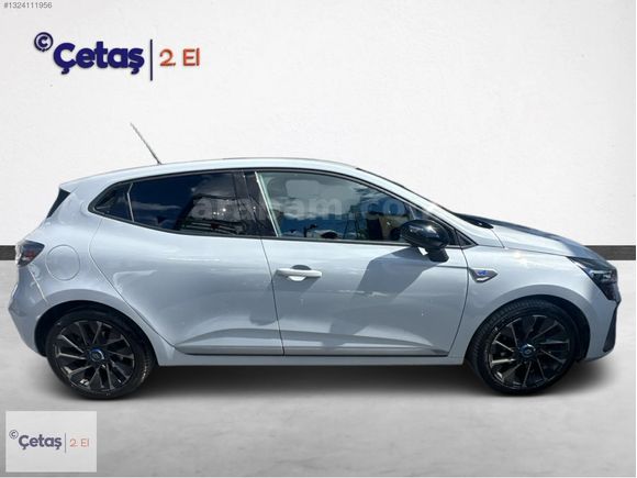 ÇETAŞ RENAULT'DAN 2025 CLİO 1.0 TCE TECHNO ESPRİT ALPİNE 90 HP