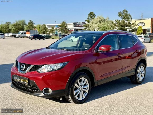 BİRLİK AUTO'DAN 2015 QASKAI BOYASIZ CAM TVN 70KM OTOMATİK