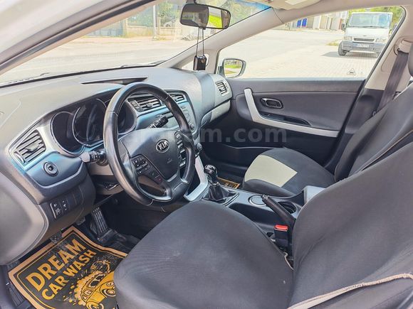 Sahibinden Kia Ceed 1.6 CRDi Comfort 2017 Model