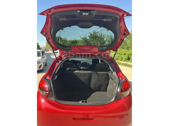 Sahibinden Peugeot 208 1.4 HDi Active 2015 Model 