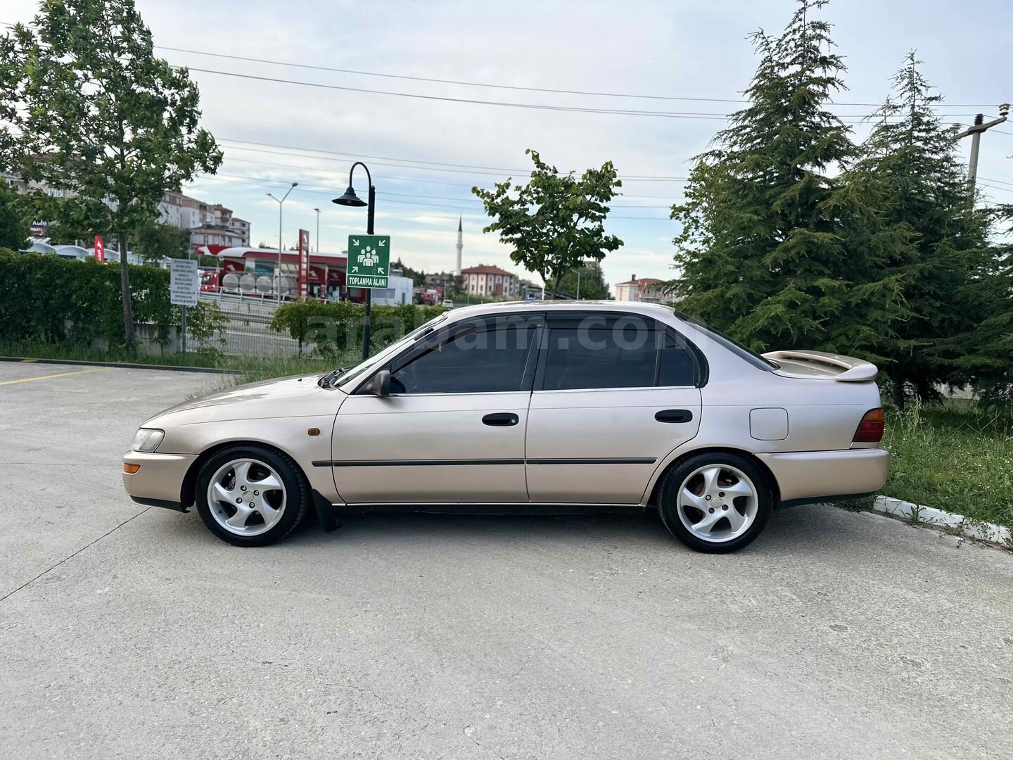 Galeriden Toyota Corolla 1.3 XL 1994 Model Tekirdağ 467.000 km Altın 4