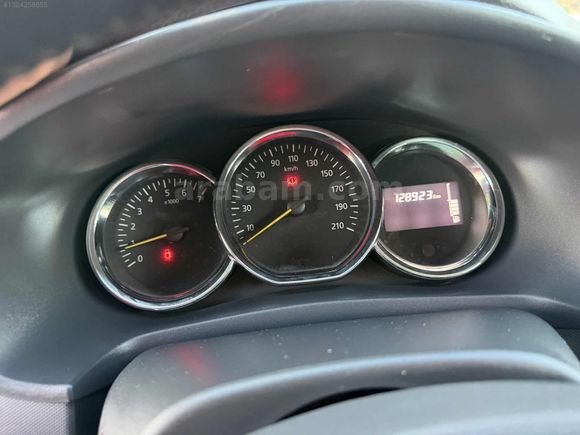 DEGİŞENSİZ SÖKTAKSIZ 128000 KM DE